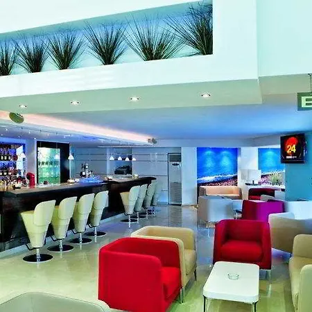Esperia Hotell 3*