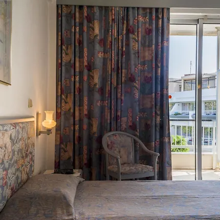 Hotell Esperia 3*