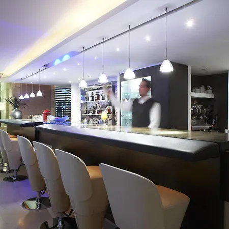 Esperia Hotell 3*